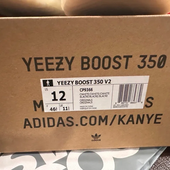 White Yezzy Boost 350 size 12 - Picture 5 of 6